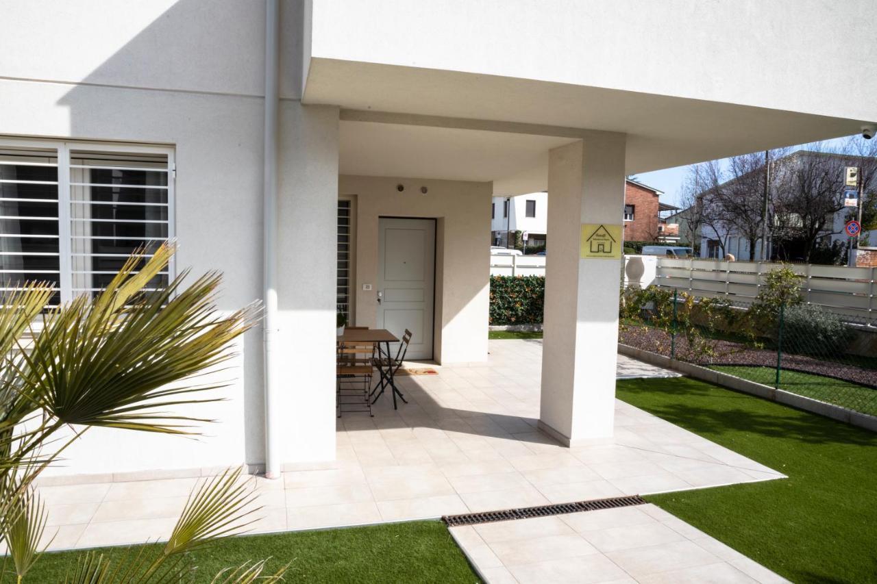 Maisonette Modena Park Eksteriør billede